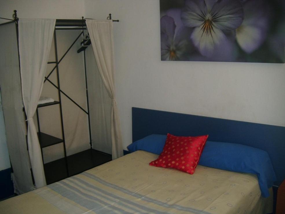 Puerta Del Sol Rooms Madrid Værelse billede