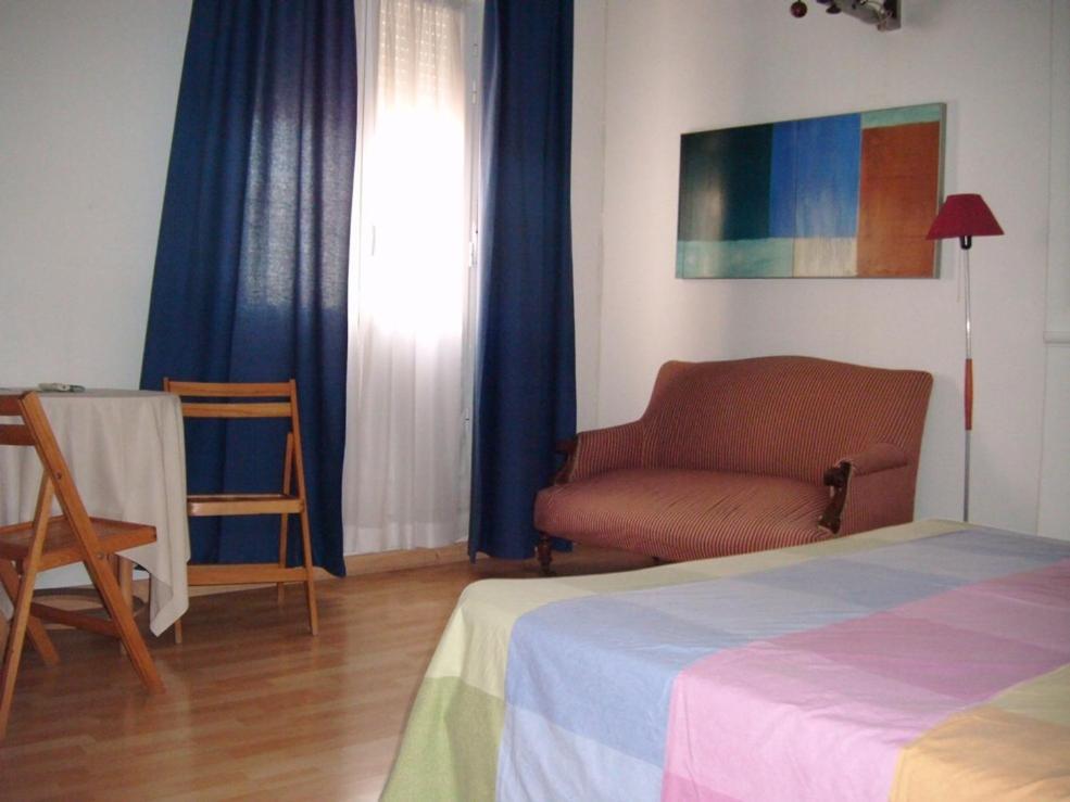 Puerta Del Sol Rooms Madrid Værelse billede